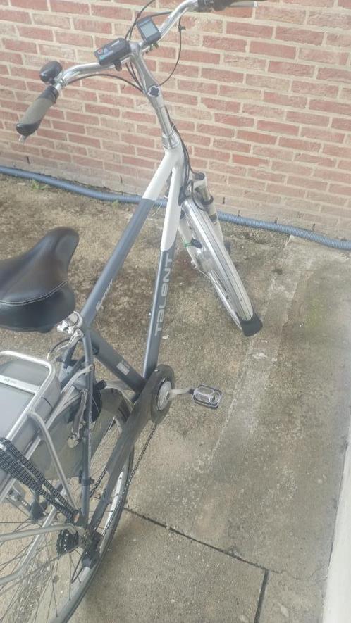 mooie elektrische fiets 80 tot 110 km merk talent, Fietsen en Brommers, Fietsen | Heren | Herenfietsen, Zo goed als nieuw, Overige merken