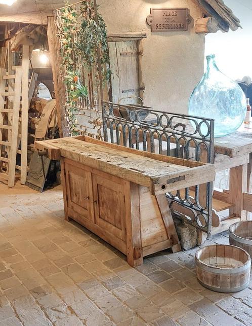 decoratieve oude werkbank met 2 deurtjes, Antiek en Kunst, Curiosa en Brocante, Ophalen