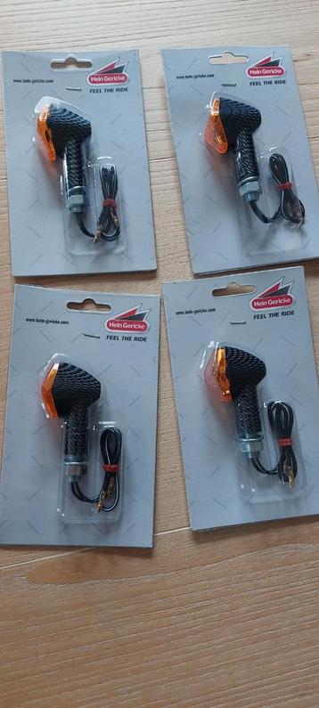 richtingaanwijzers voor motor Prijs 20 € voor de vier stuks  beschikbaar voor biedingen