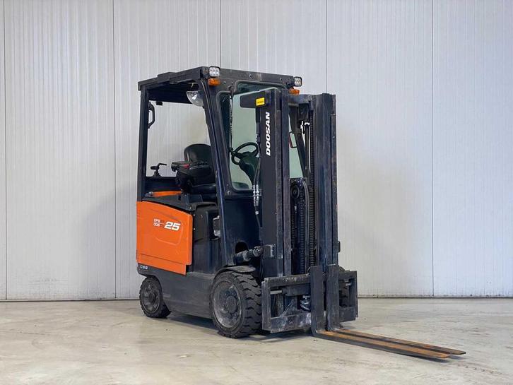 Doosan - 2018 - BC25S-7 - 4.29M Triplex, Free-Lift, Side-Shi, Zakelijke goederen, Machines en Bouw | Heftrucks en Intern transport