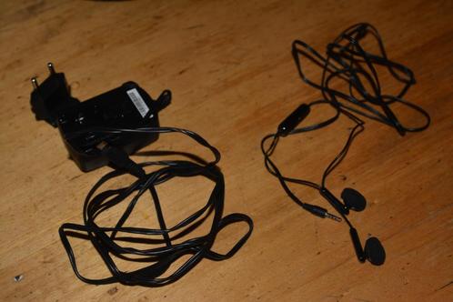 BlackBerry oortelefoonoplader voor Torch box en handleiding, Telecommunicatie, Mobiele telefoons | Telefoon-opladers, Gebruikt