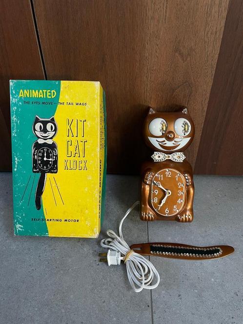 Vintage Kit Cat Clock jeweled gold D8 with box, Antiek en Kunst, Antiek | Klokken, Ophalen of Verzenden