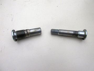 Honda VF750F achterbrugbouten achterbrugbussen VF 750 bouten beschikbaar voor biedingen
