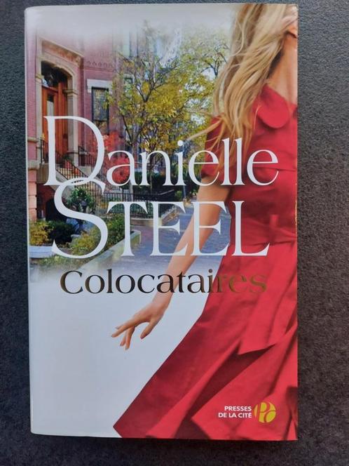 Danielle Steel - colocataires, Livres, Romans, Comme neuf, Amérique, Enlèvement ou Envoi