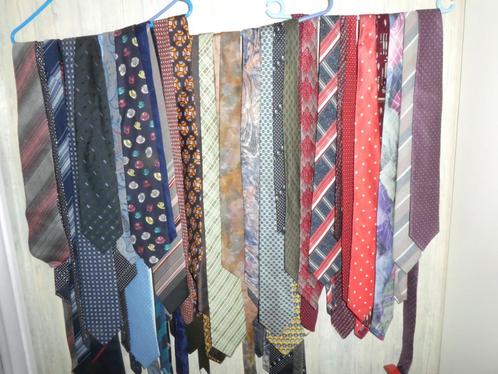 40 banden voor 9,00€, Kleding | Heren, Stropdassen, Zo goed als nieuw, Overige kleuren, Ophalen of Verzenden
