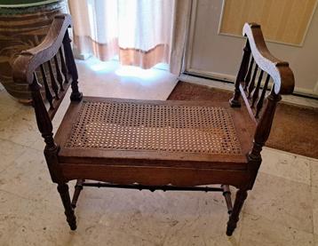 Banquette de style Louis XVI, Enlèvement