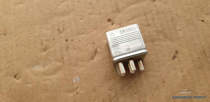 Airco relais W126 Mercedes S klasse 0015420219 origineel geb, Auto-onderdelen, Elektronica en Kabels, Mercedes-Benz, Gebruikt
