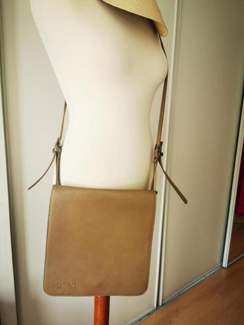 Nathan beige crossover, Handtassen en Accessoires, Tassen | Damestassen, Zo goed als nieuw, Schoudertasje, Beige, Ophalen of Verzenden