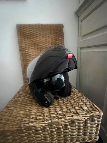 Helm  beschikbaar voor biedingen