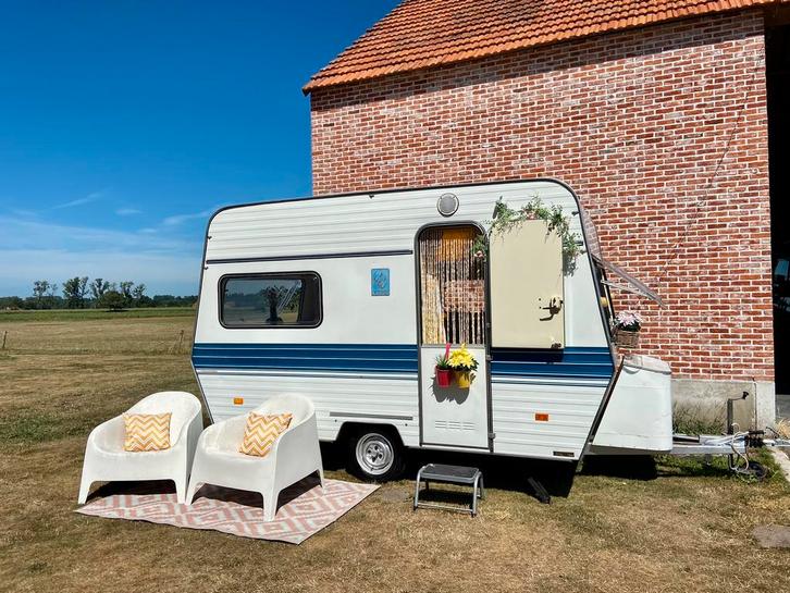 UNIEKE KNAUS KOMFORT TE KOOP, Caravans en Kamperen, Caravans, Particulier, tot en met 4, 500 - 750 kg, Knaus, Gascomfoor, Kachel