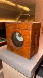 Pigeon Caller antique dans une boîte en bois, Plusieurs animaux, Autres espèces