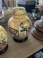 2 Oosterse decoratiepotten met voetstuk – handbeschilderd, Ophalen of Verzenden