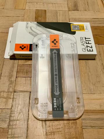 iPhone 15 Pro screenprotector Spigen beschikbaar voor biedingen