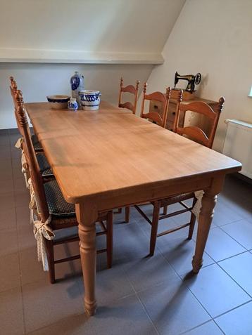 Charmant ensemble de salle à manger en bois (table spacieuse