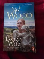 The lonely wife, val wood, Ophalen of Verzenden, Gelezen
