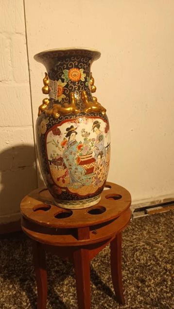 chinese vaas new old stock  beschikbaar voor biedingen