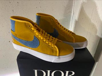 Nike blazer middennieuw authentiek beschikbaar voor biedingen