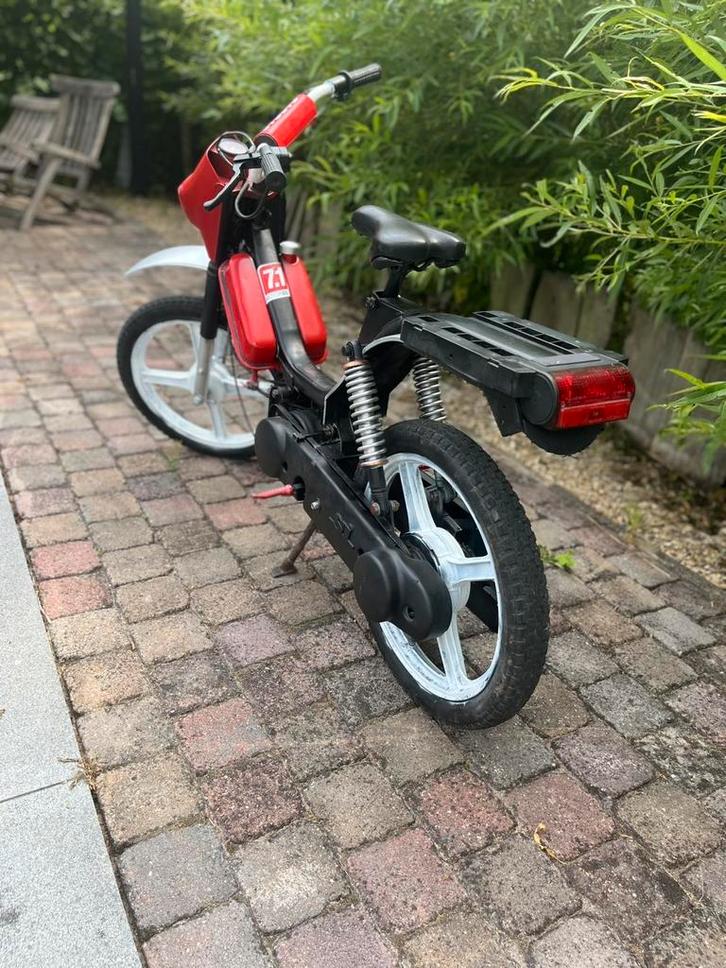 Piaggio super bravo, Fietsen en Brommers, Scooters | Piaggio, Gebruikt, Overige modellen, Klasse B (45 km/u), Tweetakt, Ophalen