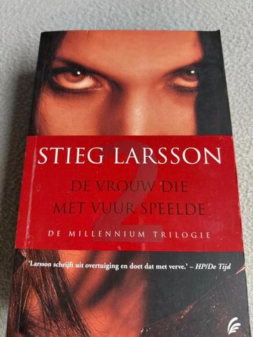 Stieg Larsson - de vrouw die met vuur speelde beschikbaar voor biedingen
