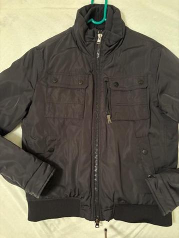 Tommy Hilfiger vest maat M beschikbaar voor biedingen