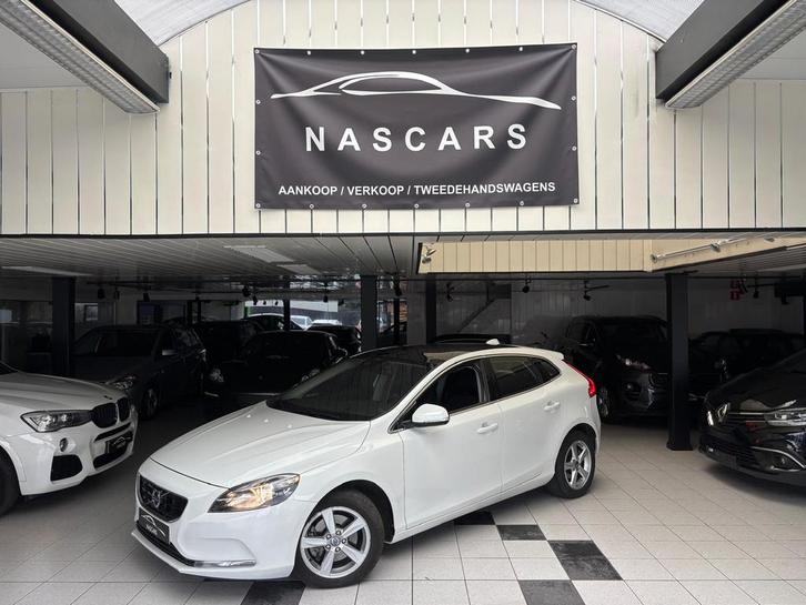 Volvo V40 1.6i essence 2013 **17 000 km**, Autos, Volvo, Entreprise, Achat, V40, ABS, Airbags, Air conditionné, Alarme, Verrouillage central