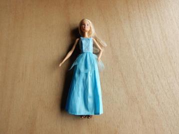 nr.332 - Barbie prinses met blauwe jurk