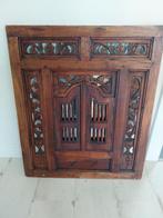 Spiegel in houten frame met deurtjes, Huis en Inrichting, Woonaccessoires | Spiegels, Ophalen, Vierkant, Zo goed als nieuw, 75 tot 100 cm