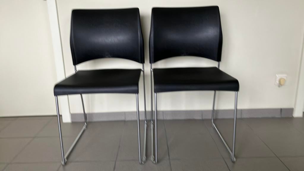 2 vergaderstoelen, Huis en Inrichting, Stoelen, Ophalen, Kunststof, Gebruikt, Twee