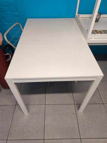 Table blanche modèle IKEA 125x75 beschikbaar voor biedingen