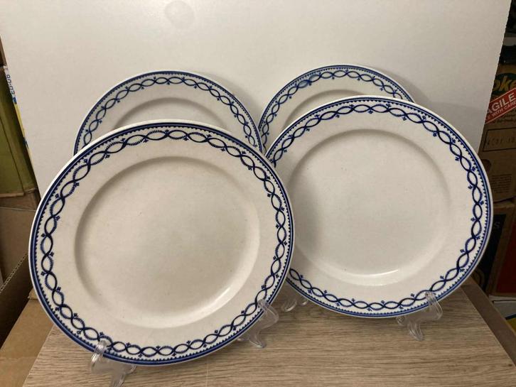 Porcelaine de Tournai 4 assiettes 19ème à l'anneau, Antiek en Kunst, Antiek | Porselein, Ophalen of Verzenden