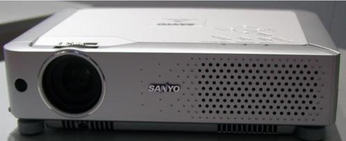 beamer sanyo pro xtrax multiverse projector, Audio, Tv en Foto, Beamers, Gebruikt, Ophalen