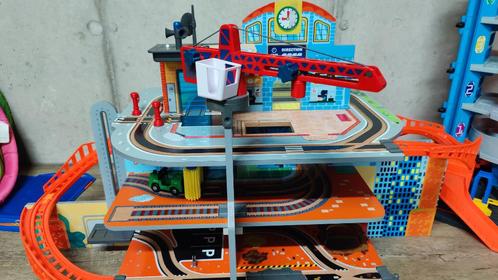 groot houten treinstation, Kinderen en Baby's, Speelgoed | Houten speelgoed, Zo goed als nieuw, Duw- of Trekspeelgoed, Ophalen