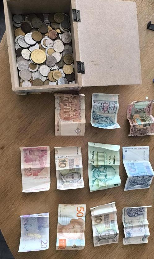 Wereldmunten en biljetten – verzameling in kist, Postzegels en Munten, Munten en Bankbiljetten | Verzamelingen, Munten, Ophalen