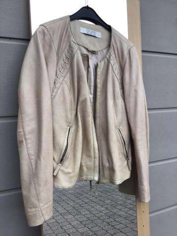 Beige vest in schaapsleder beschikbaar voor biedingen