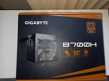 alimentation GIGABYTE B700H 80 PLUS BRONZE 700 WATTS beschikbaar voor biedingen