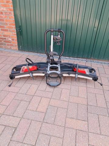 Thule aesyfold XT 2 933  BESCHADIGD . beschikbaar voor biedingen