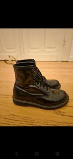 Dr. Martens zwart glanzend in gebruikte staat, Kleding | Dames, Zwart, Lage of Enkellaarzen, Ophalen of Verzenden, Dr. Martens