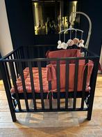 Baby box met toebehoren, Kinderen en Baby's, Ophalen, Gebruikt, Rechthoekig, In hoogte verstelbaar