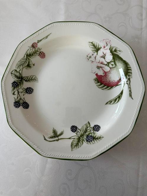Lot de 6 assiettes Churchill “Bramble & Berry”, Huis en Inrichting, Keuken | Servies, Porselein, Ophalen