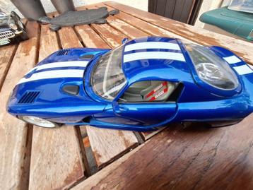Viper Dodge  schaal 1/18 beschikbaar voor biedingen