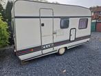 Caravane à vendre, Caravans en Kamperen, Caravans, Particulier, Tot en met 3, 4 tot 5 meter, 2 aparte bedden