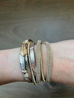 Armband met magneetsluiting - Koraal/zalm / goud, Ophalen of Verzenden, Zo goed als nieuw, Met bedels of kralen, Goud
