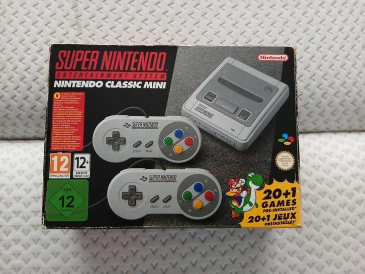 Super Nintendo Classic Mini, Games en Spelcomputers, Spelcomputers | Nintendo Super NES, Zo goed als nieuw, Met 2 controllers