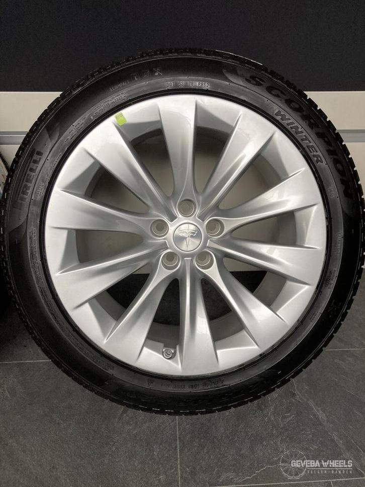 20” originele Tesla Model X velgen winterbanden NIEUW 5x120, Auto-onderdelen, Banden en Velgen, Banden en Velgen, Winterbanden