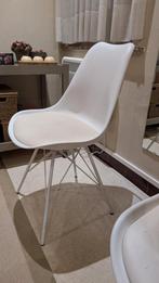 4 witte stoelen " Eames stijl ", Huis en Inrichting, Ophalen, Gebruikt, Wit, Vier