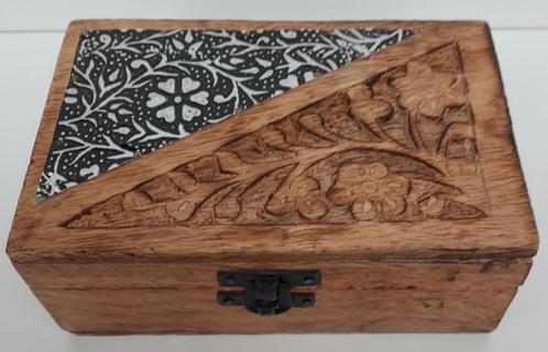 Boîte en bois fabriquée en Inde, Antiquités & Art, Curiosités & Brocante, Enlèvement ou Envoi