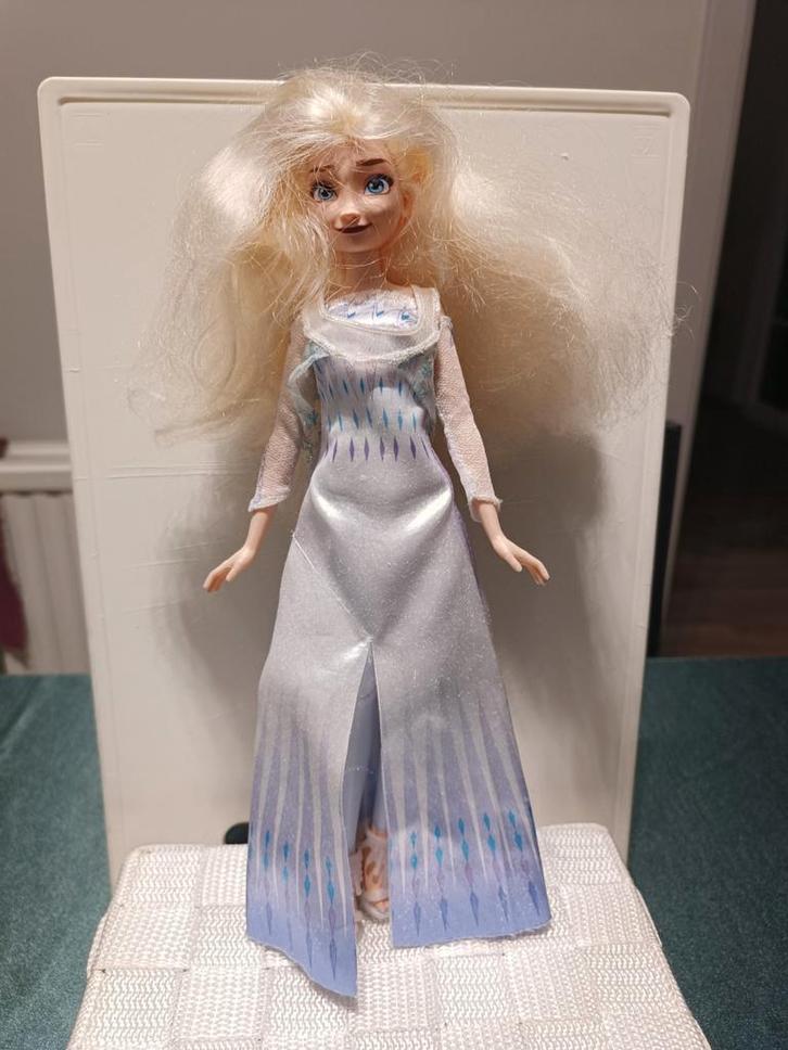 Poupée Elsa de la Reine des neiges Disney, Enfants & Bébés, Jouets | Figurines, Utilisé, Enlèvement ou Envoi