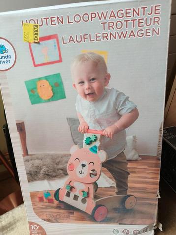Loopwagentje beschikbaar voor biedingen