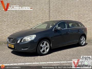 Volvo V60 2.0 D3 Momentum Automaat | Leder | Climate | Cruis beschikbaar voor biedingen