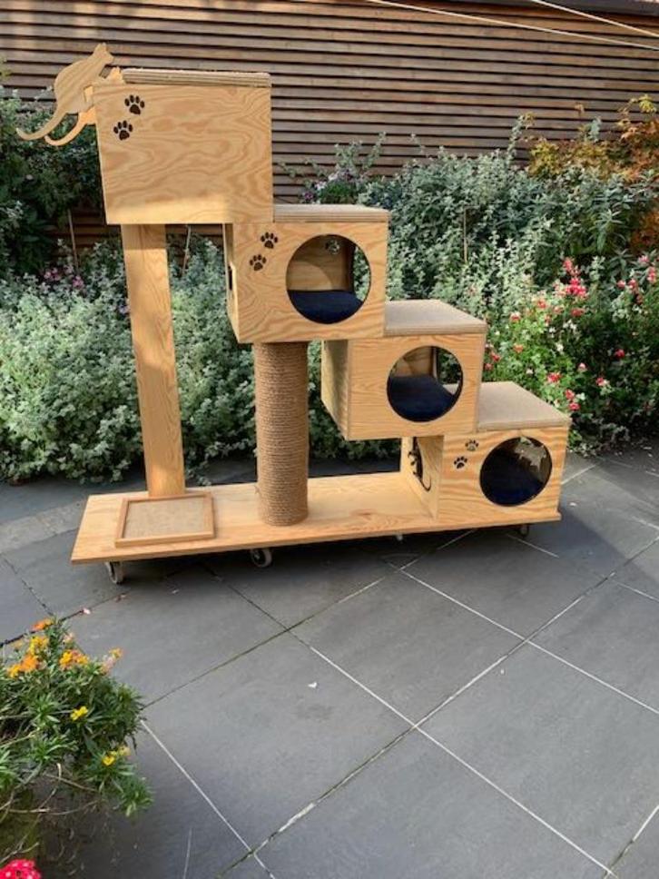 katten krabpaal+ huisje poezen, Dieren en Toebehoren, Krabmeubelen, Zo goed als nieuw, Krabpaal, Ophalen